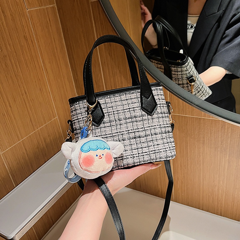 Túi Xách Đeo Vai Họa Tiết Kẻ Sọc Đơn Giản Thời Trang Hàn Quốc 2023 Cho Nữ