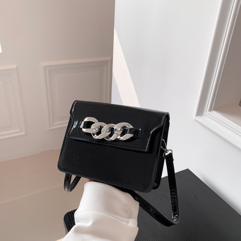 Túi Xách Đeo Vai Màu Trơn Phối Dây Xích Thời Trang 2023 Dành Cho Nữ