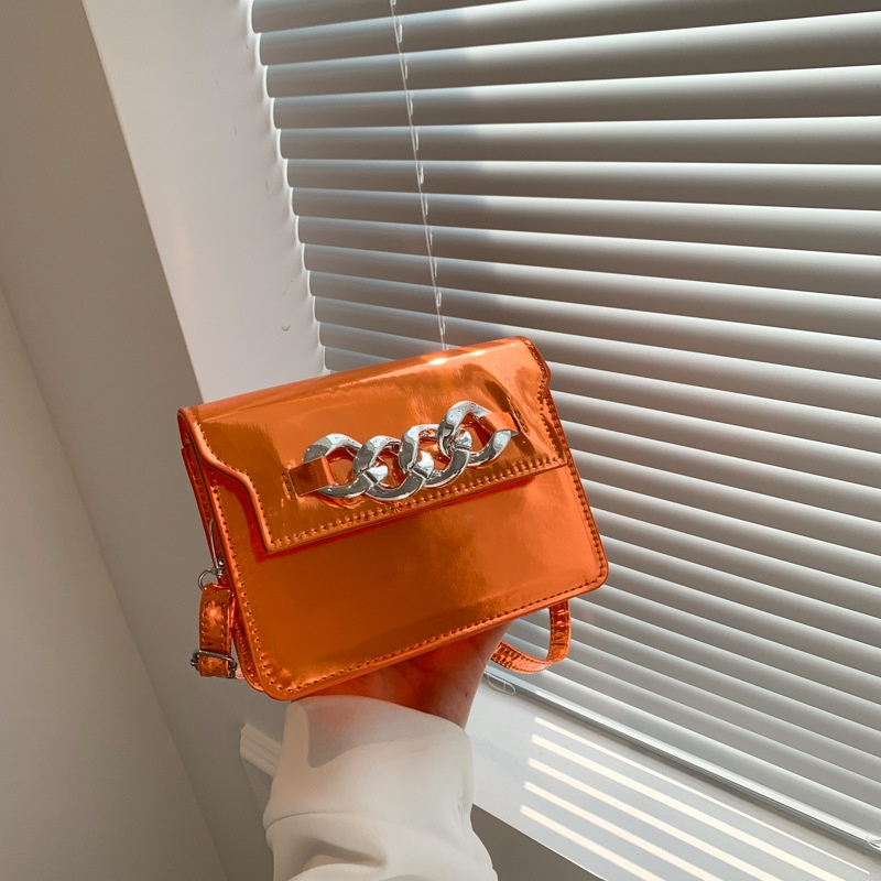 Túi Xách Đeo Vai Màu Trơn Phối Dây Xích Thời Trang 2023 Dành Cho Nữ