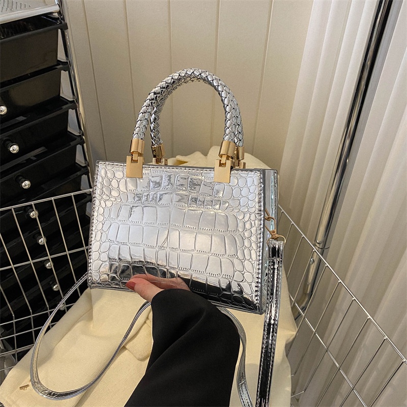 Túi Đeo Chéo Da Bóng Thời Trang 2023 Dành Cho Nữ