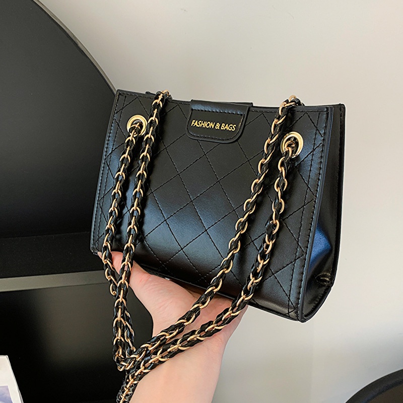 Ví Túi Xách Đeo Vai Cỡ Lớn Phối Dây Xích Đính Đá Thời Trang Mùa Xuân 2023 Cho Nữ