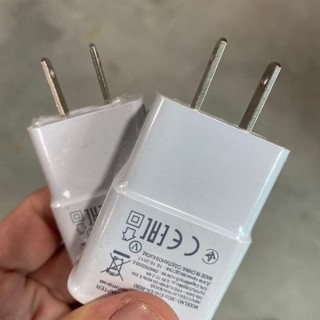 Củ sạc ss001 chân dẹt 5v/1a tiện dụng mang theo khi đi du lịch .