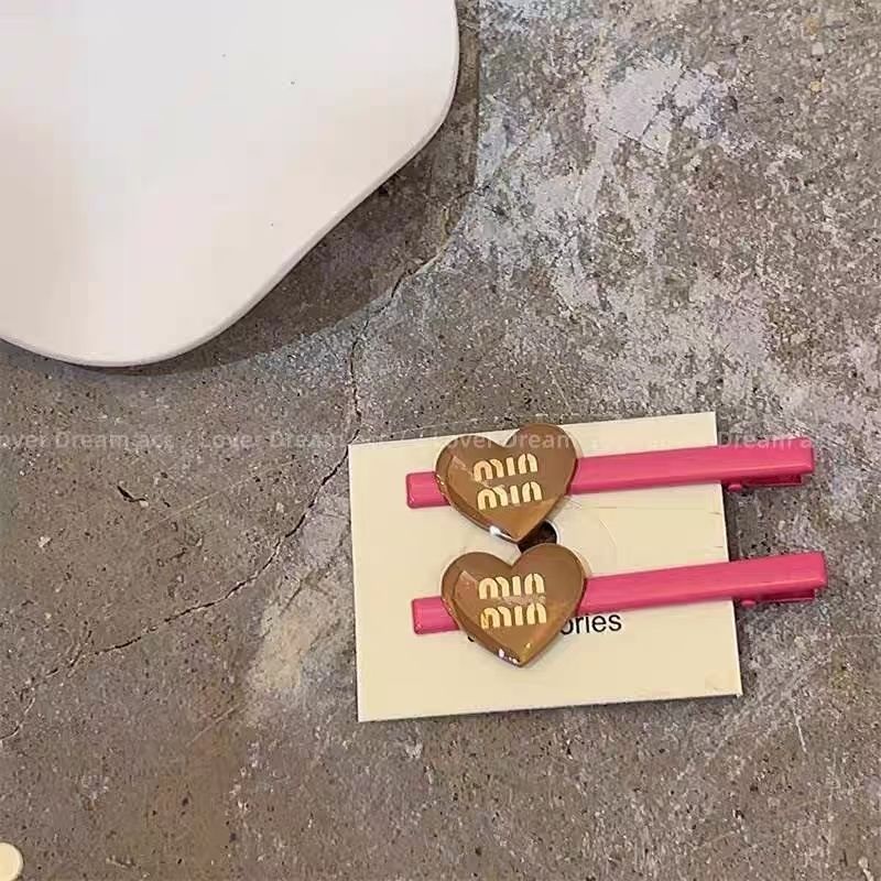 Xiao Xiangfeng Kẹp Tóc Mái Màu Phun Sơn Chữ love Dễ Thương Phong Cách Hàn Quốc