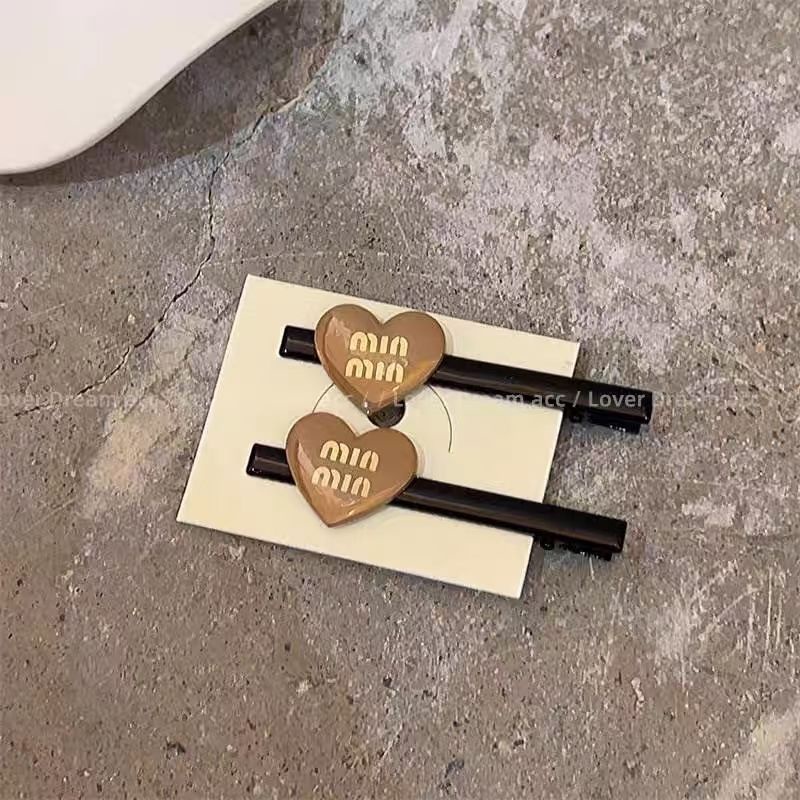 Xiao Xiangfeng Kẹp Tóc Mái Màu Phun Sơn Chữ love Dễ Thương Phong Cách Hàn Quốc