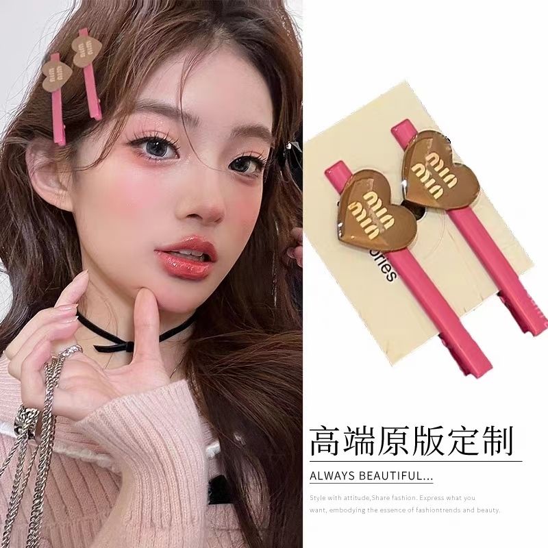 Xiao Xiangfeng Kẹp Tóc Mái Màu Phun Sơn Chữ love Dễ Thương Phong Cách Hàn Quốc