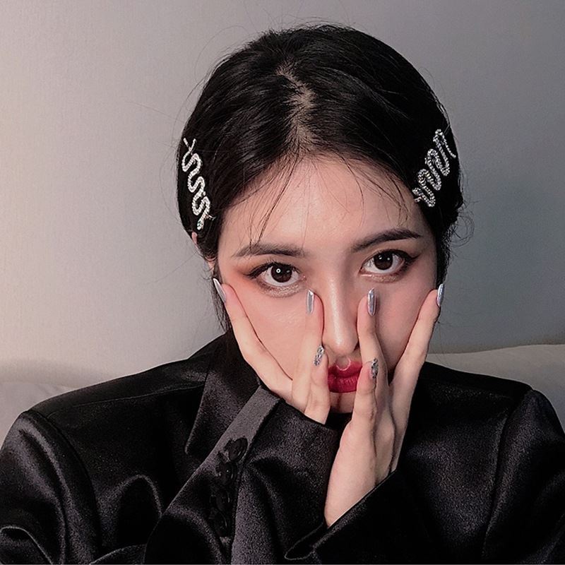 Xiao Xiangfeng Kẹp Tóc Bên Hông Phong Cách Âu Mỹ Chất Lượng Cao Hợp Thời Trang Màu Đỏ Nhạt Sang Trọng