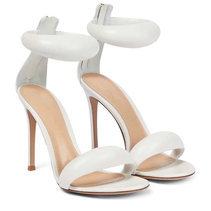 Sandal quai phồng gót nhọn cá tính thời trang