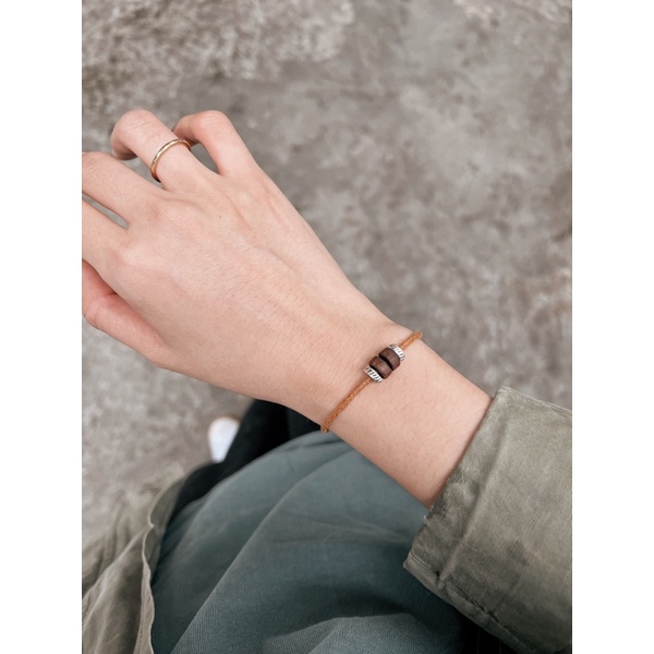 Vòng tay Yuto - vòng tay 4 nút gỗ mix charm