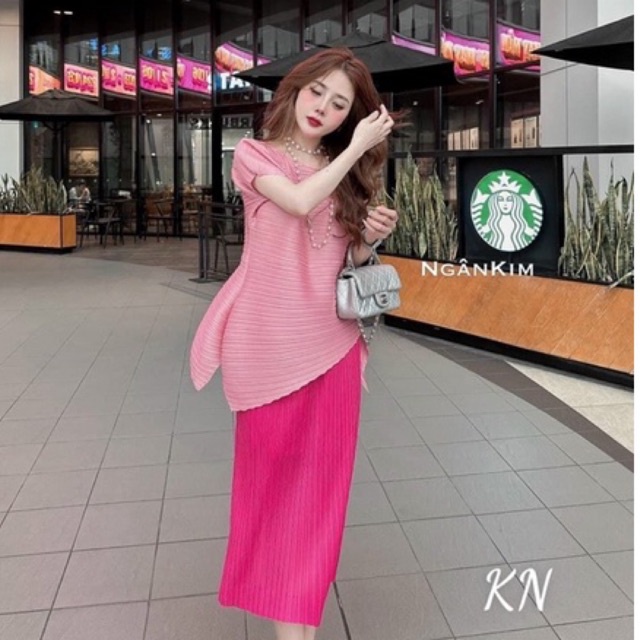 SET ÁO THUN TAY NGẮN KÉM CHÂN VÁY XẾP LY VIP 176