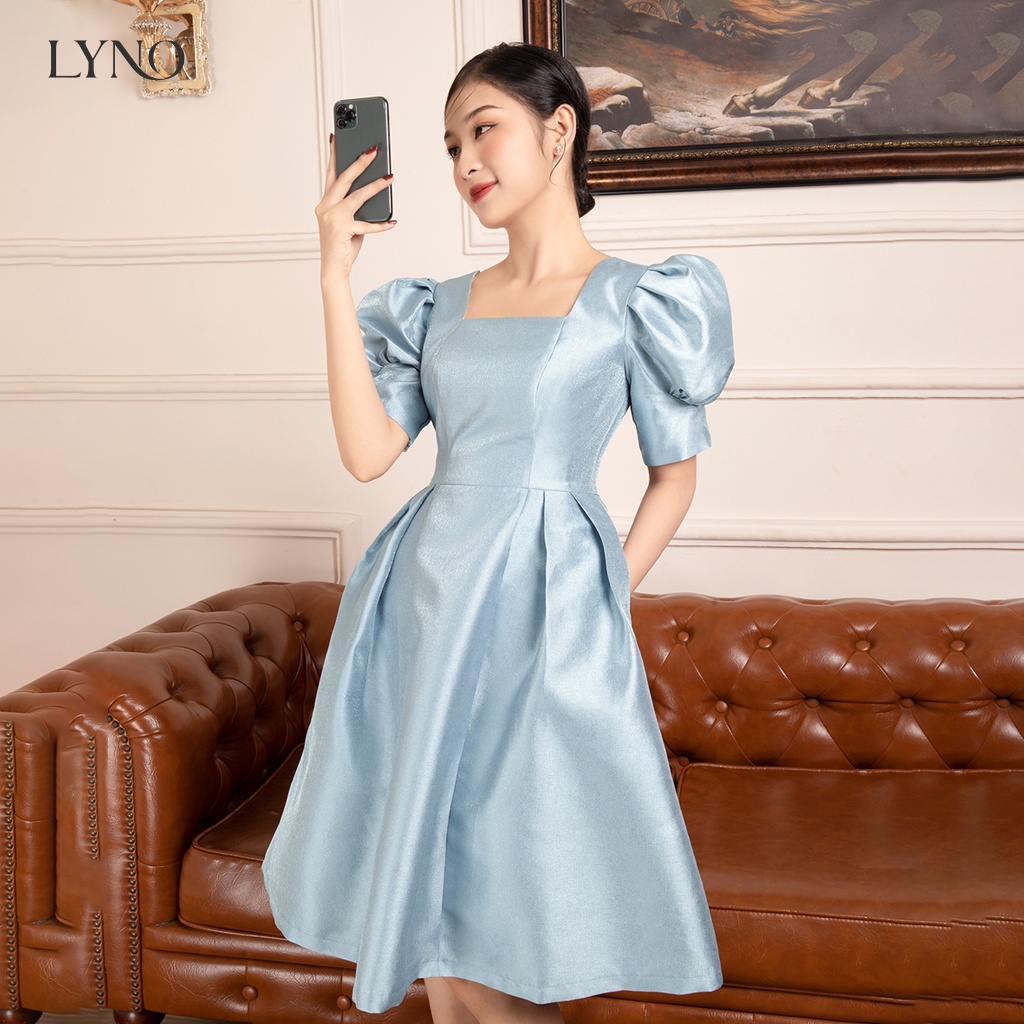 Đầm xòe tay bồng LYNO vải tafta, có lót lụa, không co giãn, tạo phom ôm, có dây kéo sau_AB0303