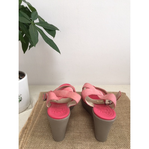 Giày sandal Crocs_Auth thanh lý