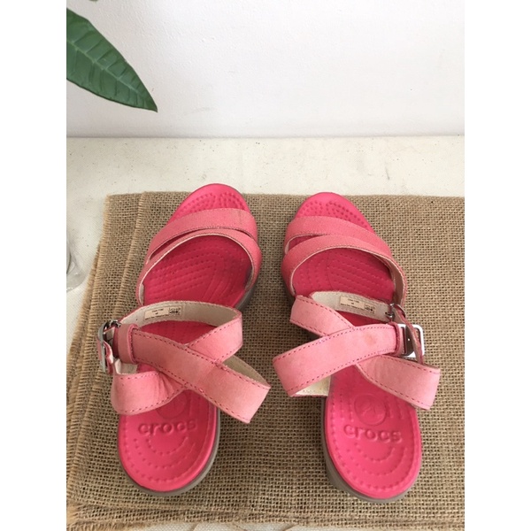 Giày sandal Crocs_Auth thanh lý