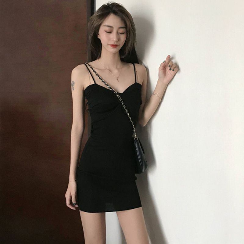 Đầm Ôm Hai Dây Màu Đỏ Phong Cách Hepburn Kiểu Pháp Thời Trang Xuân Hè Hàng Mới