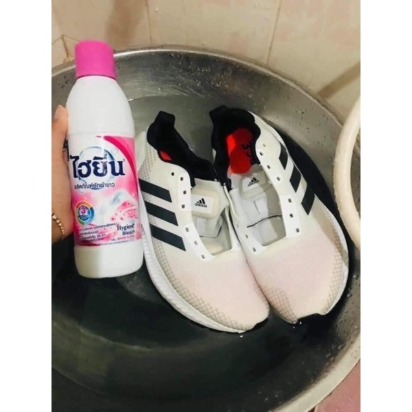 Nước tẩy trắng quần áo Thái Lan