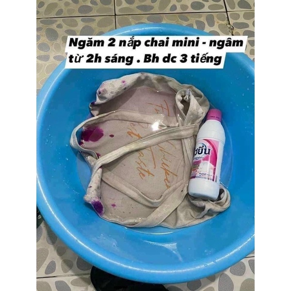 Nước tẩy trắng quần áo Thái Lan