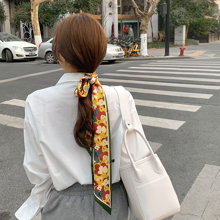 Khăn Choàng Cổ Kiêm Túi Xách Bằng Lụa Họa Tiết Hoa Sang Trọng Thời Trang Cho Nữ