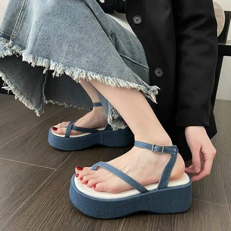 Sandal Nữ Đế Xuồng 7cm Quai Dây Xỏ Ngón 2023