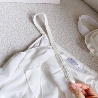 ĐẦM TRẮNG 1 BÊN VAI VIỀN BÈO + CHOCKER HOA