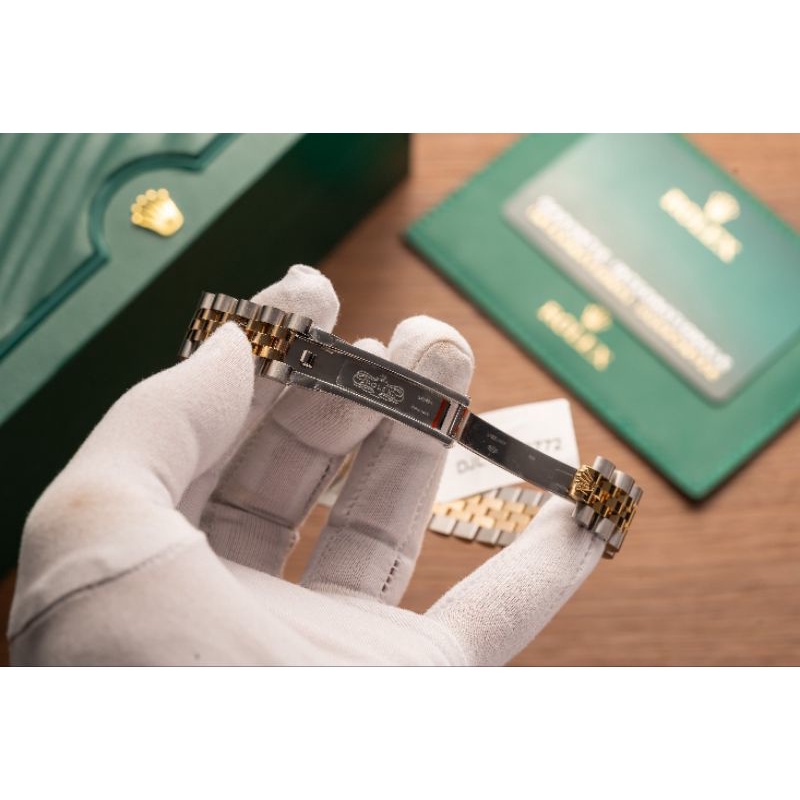 Đồng hồ nữ cao cấp Rolex máy Thụy Sĩ size 31mm dây thép demi mặt khảm lục bảo hành 2 năm