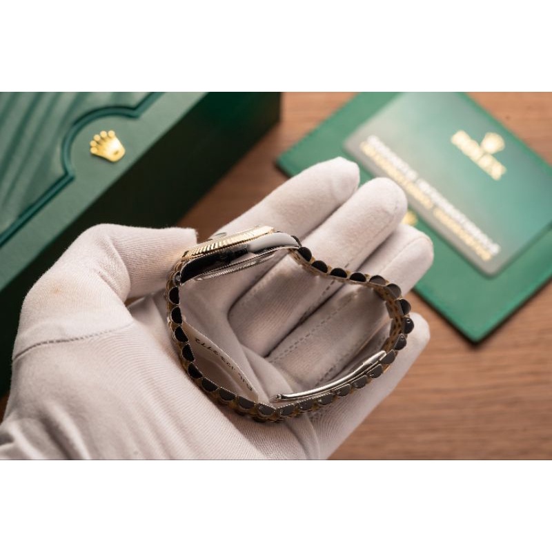 Đồng hồ nữ cao cấp Rolex máy Thụy Sĩ size 31mm dây thép demi mặt khảm lục bảo hành 2 năm