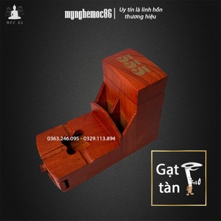 Gạt tàn thuốc lá 3 số 555 đa năng được làm từ gỗ xà cừ rất phù hợp để bàn uống trà