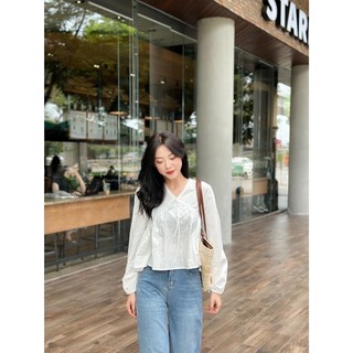 Áo kiểu - 2330 - cổ tim ren - chiết ngực - tay dài bo