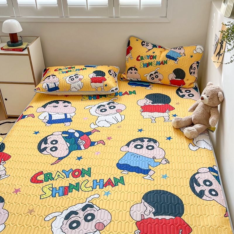Bộ Ga Trải Giường Ba Món Bằng Cao Su Lụa Lạnh In Hoạt Hình Cậu Bé Bút Chì Shin-chan Dễ Thương Có Thể Giặt Sạch Cho Bé Trai
