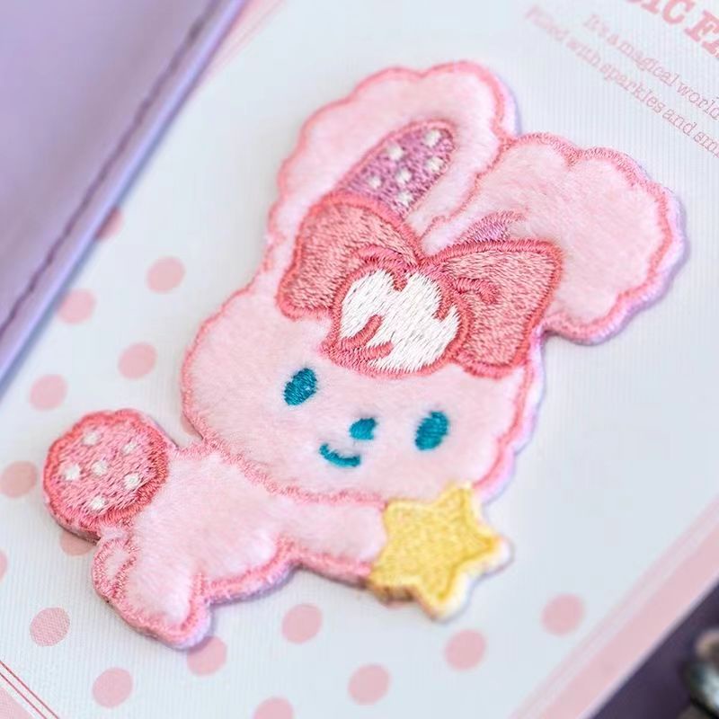 Miếng Vá Quần Áo Nhung Tự Dính Hình Gấu Dễ Thương