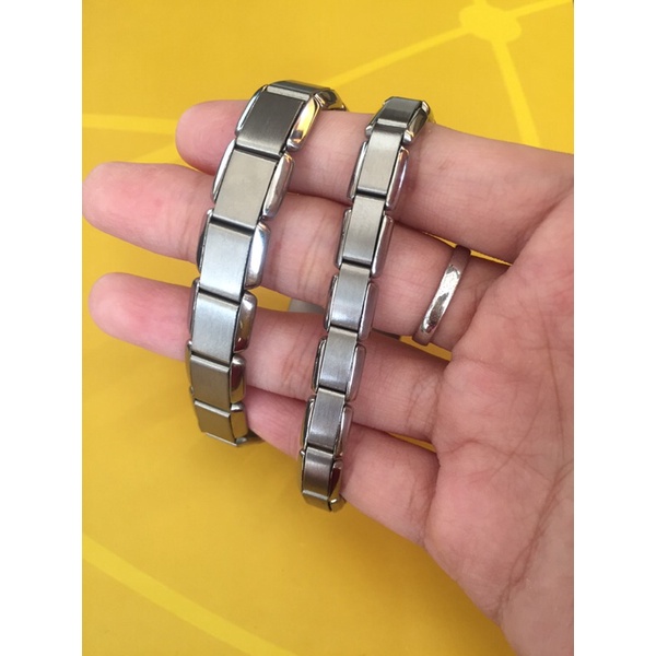 Vòng tay Titan nguyên chất khắc hiệu cho Nam và Nữ