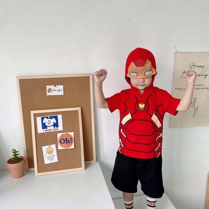 Áo siêu nhân cộc tay có mũ đèn nhấp nháy bé trai