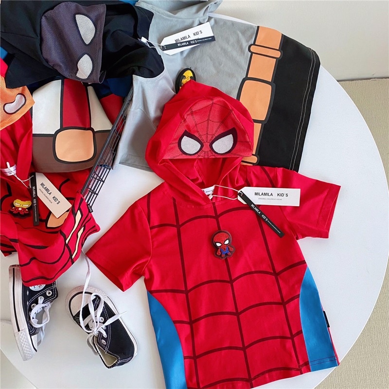 Áo siêu nhân cộc tay có mũ đèn nhấp nháy bé trai