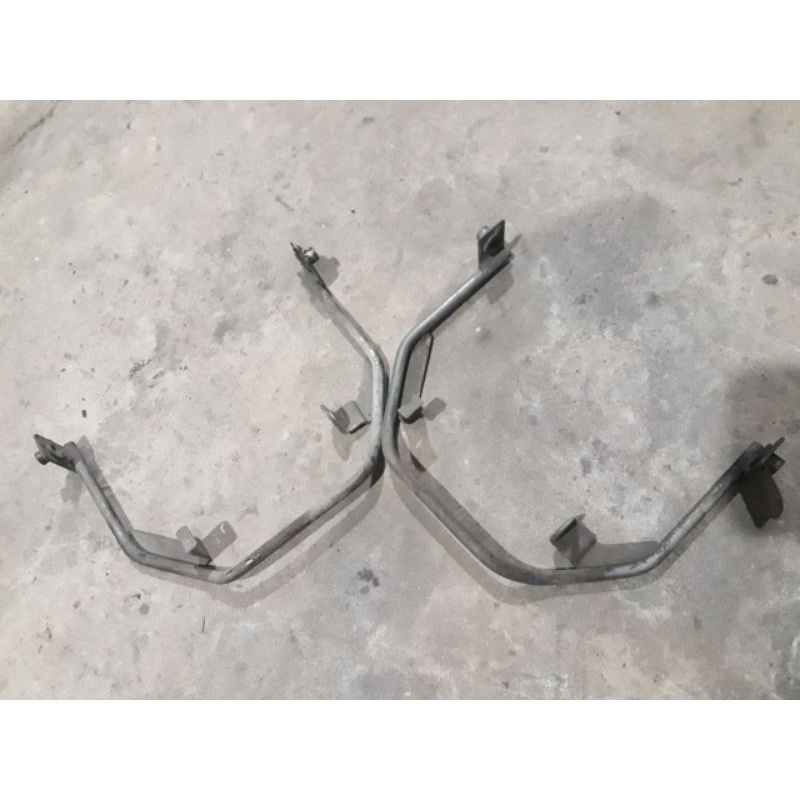 Pát bắt bửng rs hay ws hay wa rin rã xe ,nguyên xi,có trầy