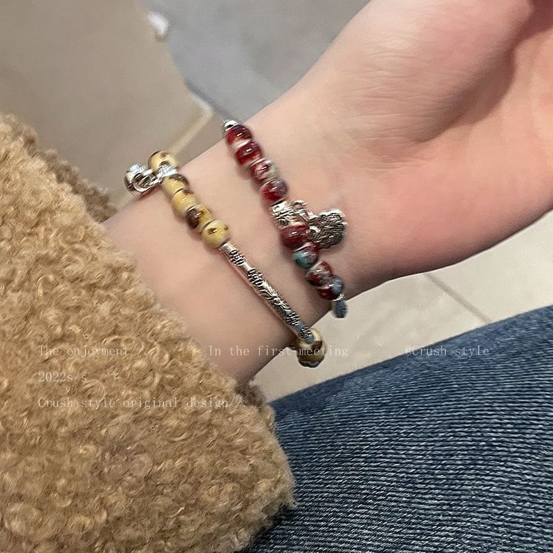 Vòng Tay Đá Hổ Phách Phong Cách Trung Hoa Cổ Điển Thiết Kế Mới Cho Nữ ne