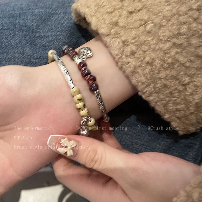 Vòng Tay Đá Hổ Phách Phong Cách Trung Hoa Cổ Điển Thiết Kế Mới Cho Nữ ne