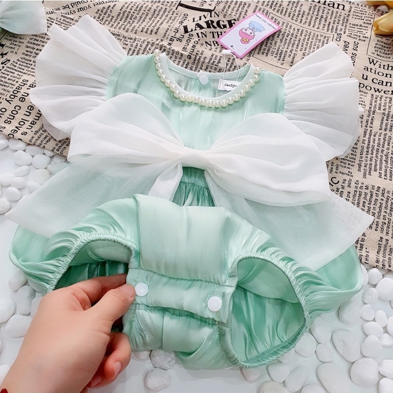 Body xanh ngọc vải Tơ sống mềm mịn, óng ánh. Set đầy tháng, thôi nôi, sinh nhật, quà tặng Min Boutique.Đồ bé gái sơ sinh