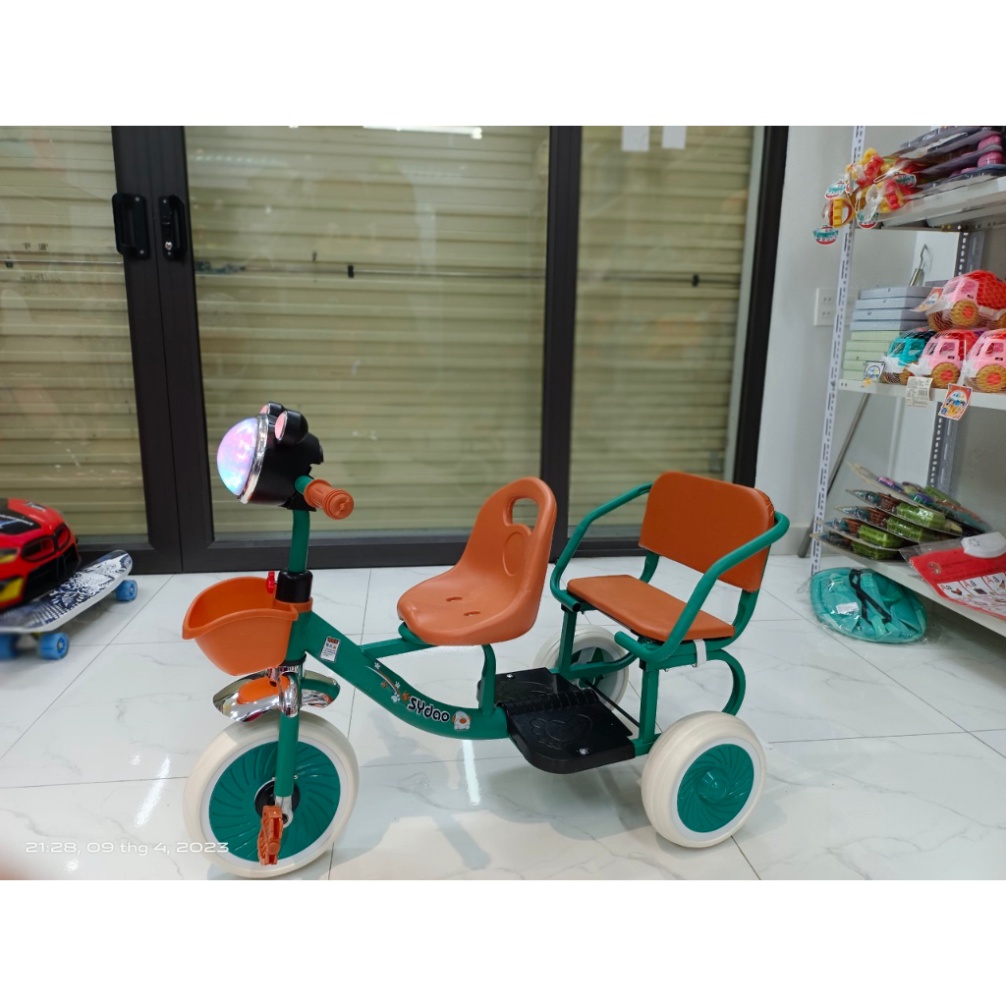 Xe đạp xích lô có đèn, có nhạc, đệm da