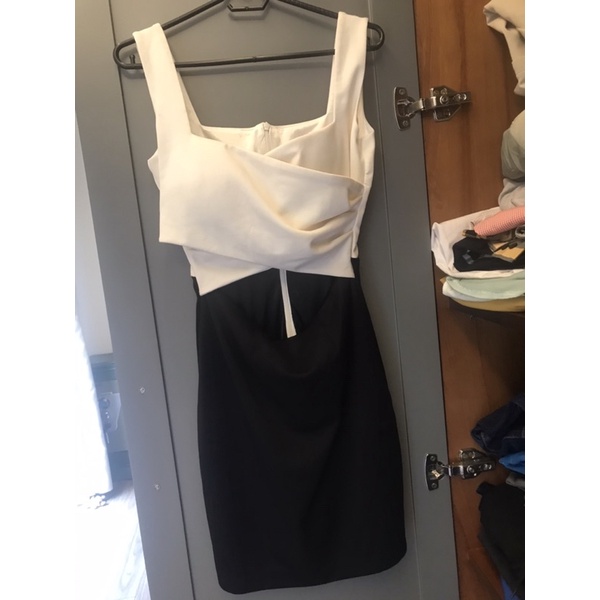 đầm sz m hiệu hàn