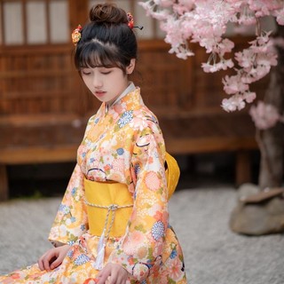 Kimono nhật bản màu vàng hoa