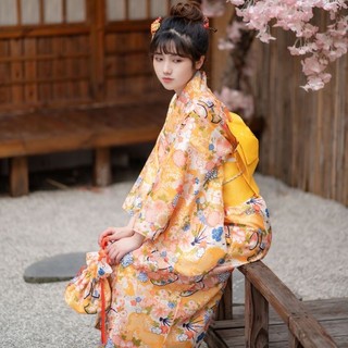 Kimono nhật bản màu vàng hoa