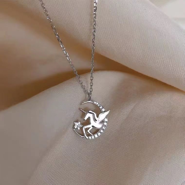 Vòng cổ Mạ Bạc 925 Mặt Hình Ngựa Một Sừng Đính Đá Sang Trọng