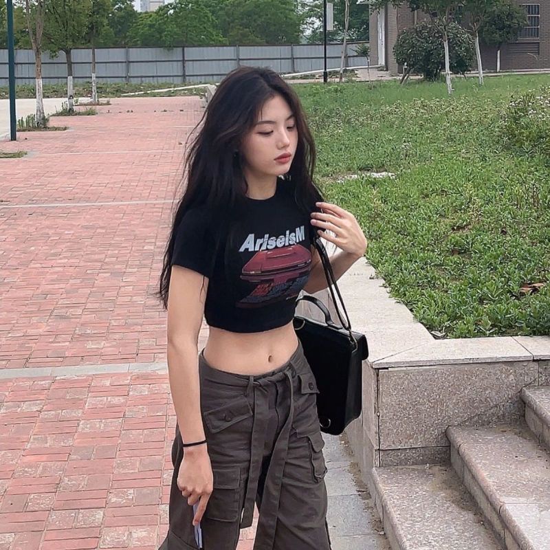 Áo Thun Tay Ngắn Hở Vai Màu Đen Phong Cách Retro Dành Cho Nữ