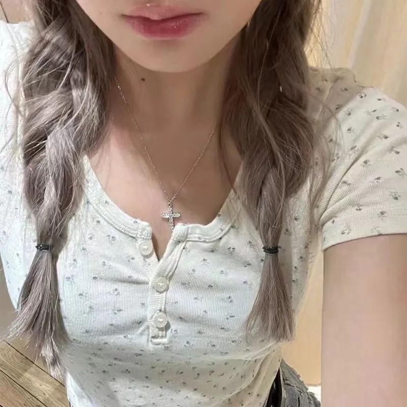 Áo Thun Ngắn Tay Cổ Tròn Họa Tiết Hoa Đơn Giản Thời Trang Cho Nữ