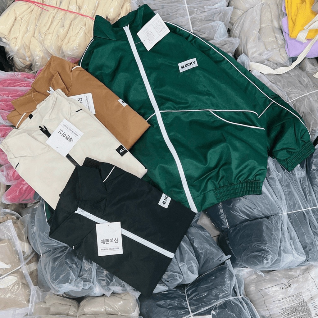 Áo Khoác Dù Mero Nam Nữ Cổ Trụ Phối Viền Có in Chữ Bốn Màu Có Túi Trong Mẫu Mới Hot Trend NEW UNISEX