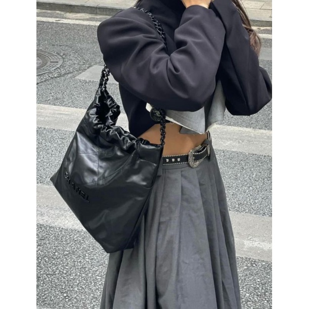 Túi xách nữ C.N BAG so black sz32x38cm logo đen bản mới nhất hàng super siêu nét fullbox nguyên seal