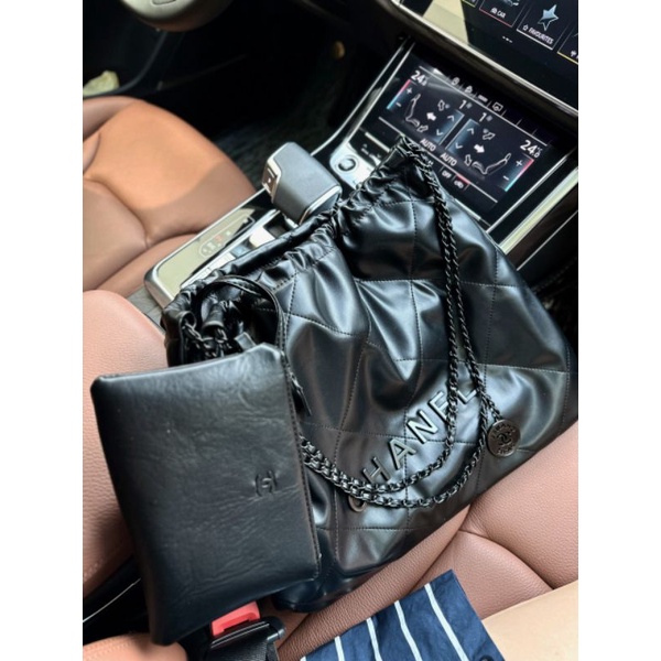 Túi xách nữ C.N BAG so black sz32x38cm logo đen bản mới nhất hàng super siêu nét fullbox nguyên seal