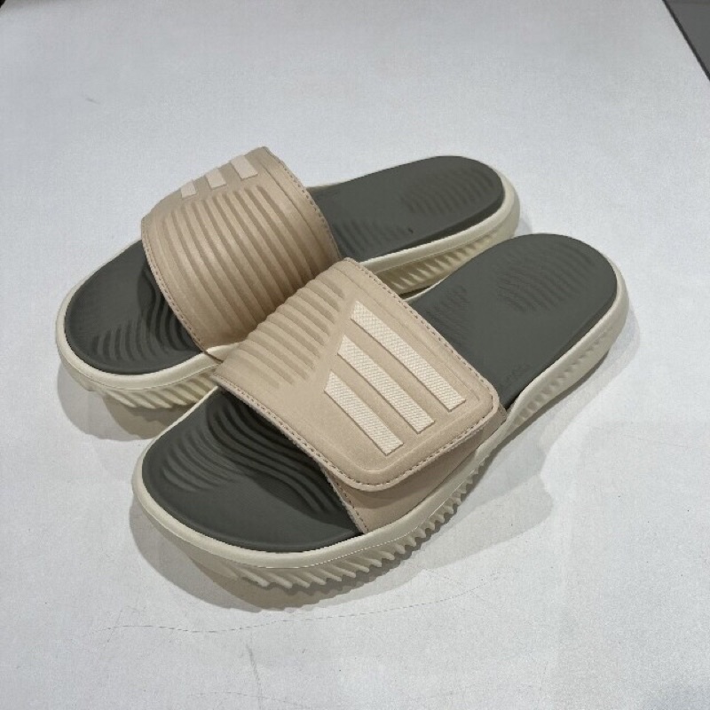 DÉP NAM QUAI DÁN ADIDA ALPHABOUNCE V2 ‘ SAND STRATA ‘