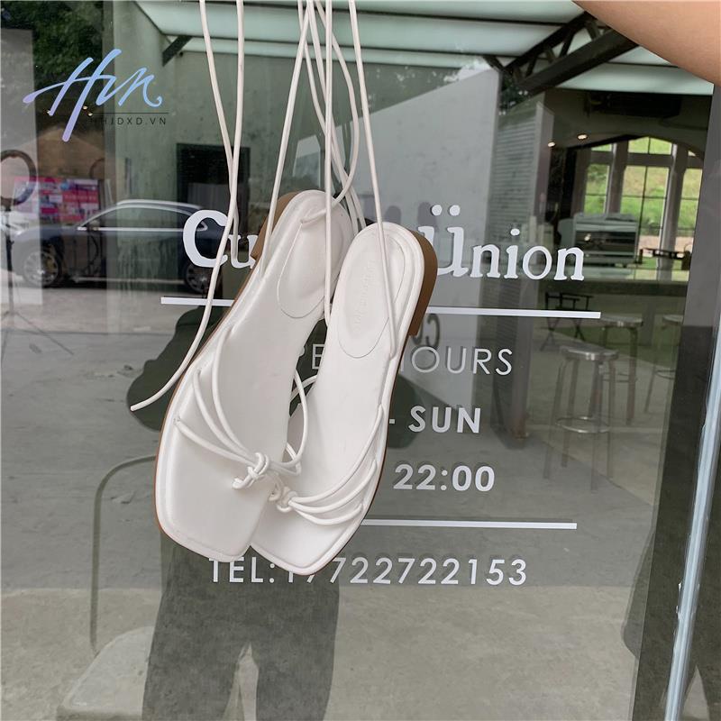 Giày Xăng Đan Đế Bằng Quai Chéo Thời Trang Mùa Hè Năng Động