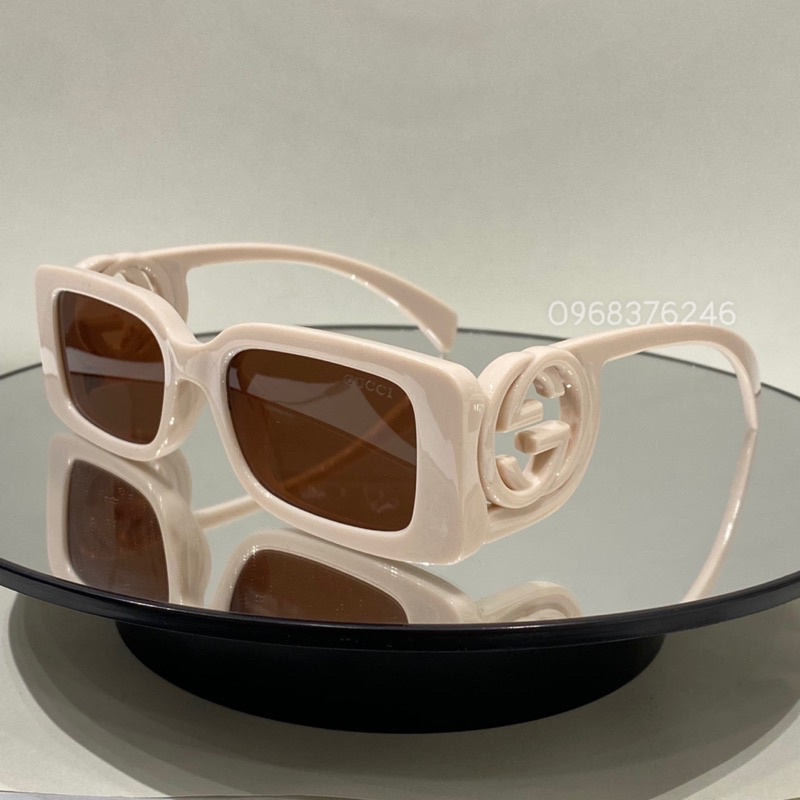 Kính mát thời trang logo Gc hot trend 2023.Thiết kế độc đáo màu sắc trẻ trung,dễ phối đồ,phù hợp mọi khuôn mặt.Chống Uv