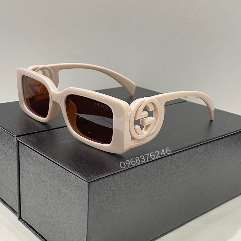Kính mát thời trang logo Gc hot trend 2023.Thiết kế độc đáo màu sắc trẻ trung,dễ phối đồ,phù hợp mọi khuôn mặt.Chống Uv