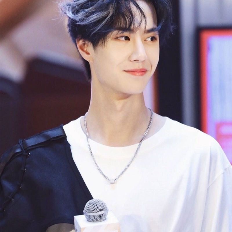 Vòng cổ Mặt Vuông Wang Yibo Phong Cách hip hop Nhật Bản Dễ Phối Đồ Thời Trang Cho Nam Và Nữ